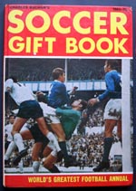 Charles Buchan’s Soccer Gift Book 1969-70
